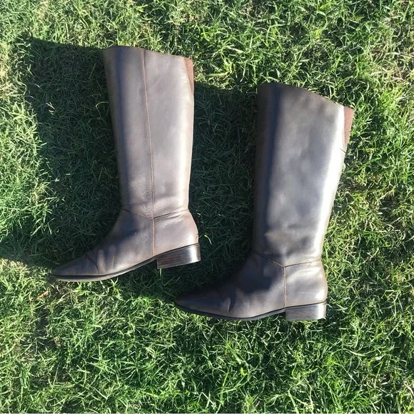 St. John’s Bay  Leather Tall Taupe  Boots Size 9 - Picture 5 of 8